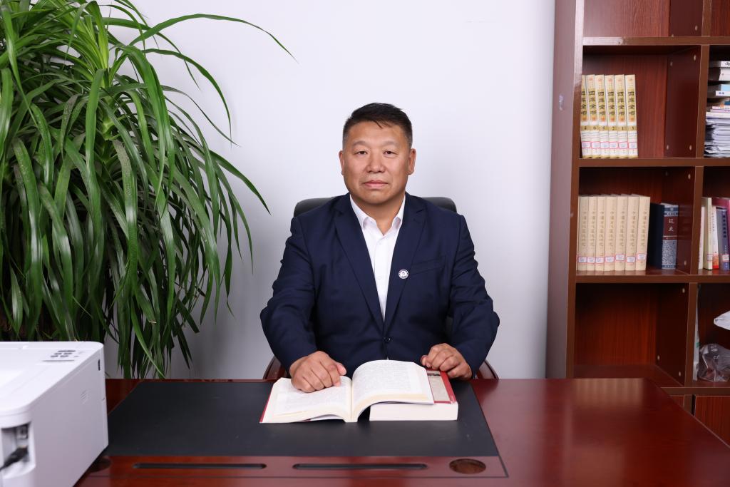 王志伟
